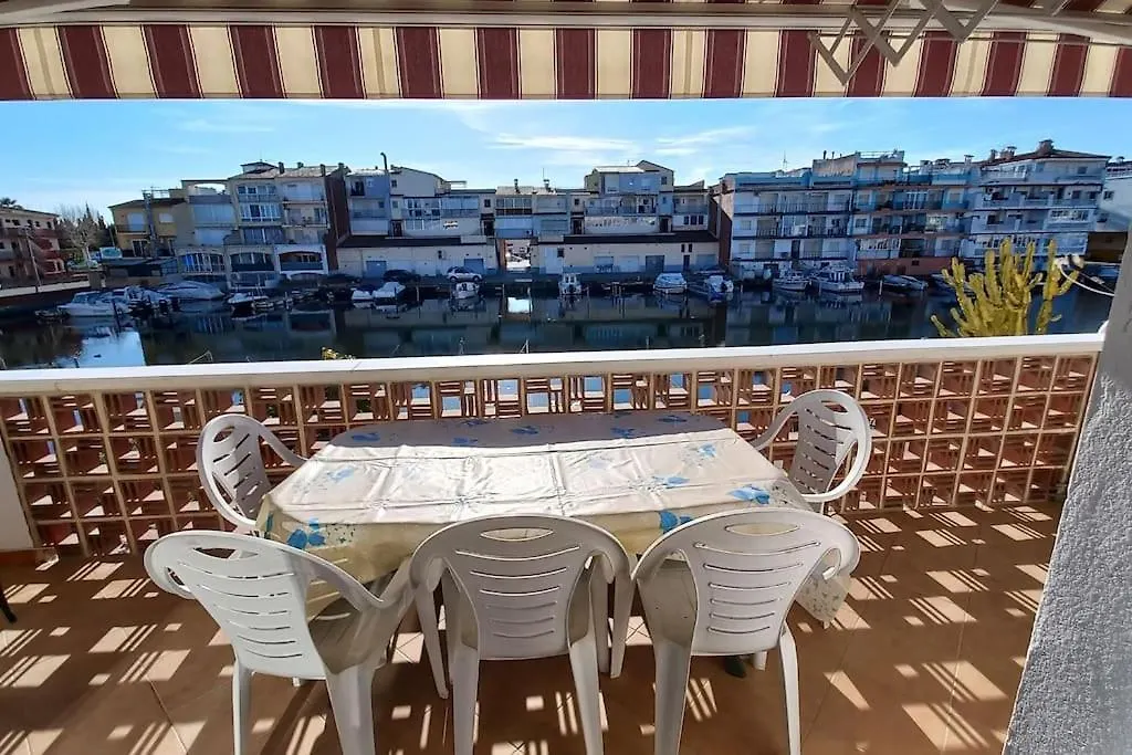 Apartamento Ideal Para Relajarse Empuriabrava 0*,  Hiszpania